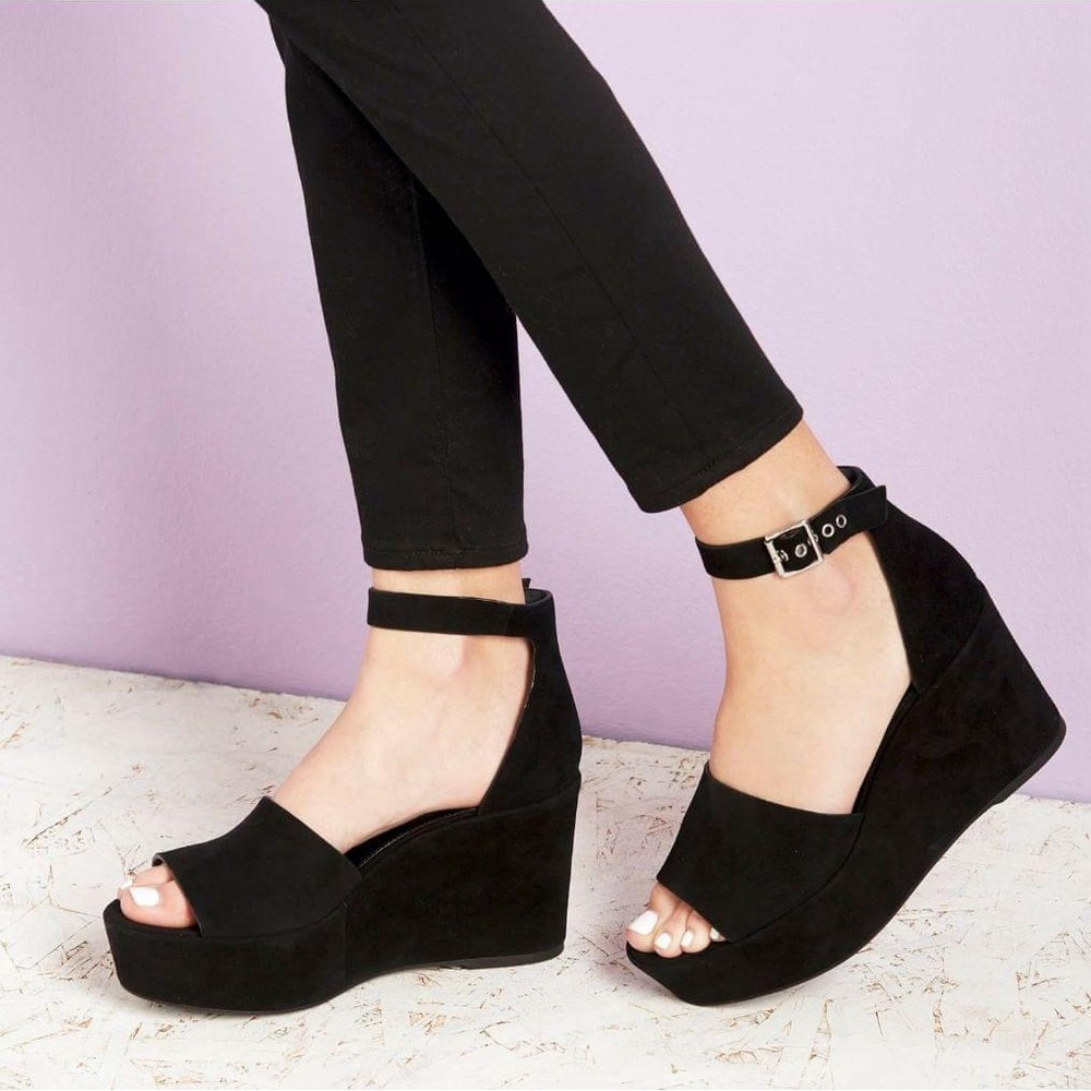 Vince Camuto Wedges